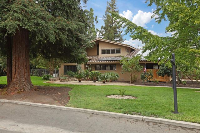 6371 Mulberry Ln, Stockton, CA 95212