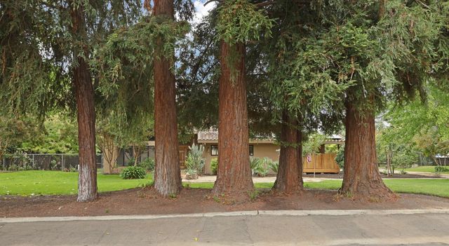 6371 Mulberry Ln, Stockton, CA 95212