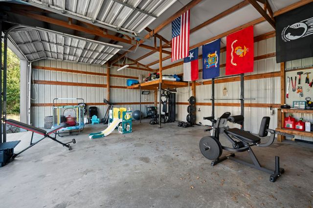 189 Phil Dr, Hawkins, TX 75765