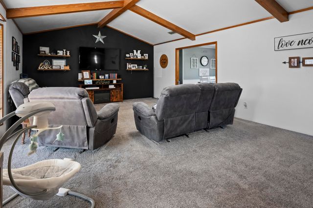 189 Phil Dr, Hawkins, TX 75765