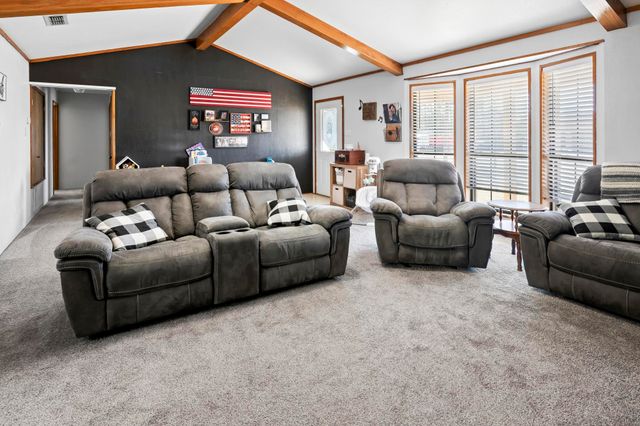 189 Phil Dr, Hawkins, TX 75765