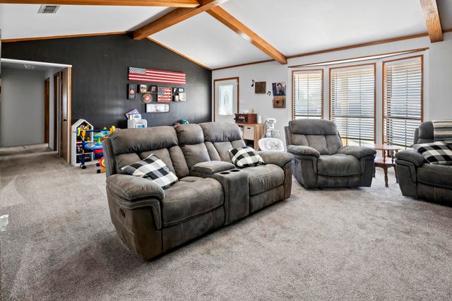 189 Phil Dr, Hawkins, TX 75765