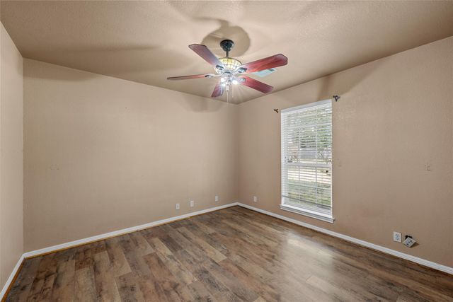 108 Hidden Oaks Drive, Waco, TX 76705