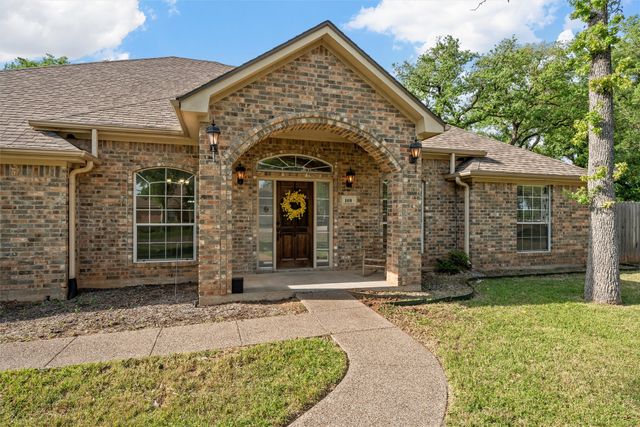 108 Hidden Oaks Drive, Waco, TX 76705