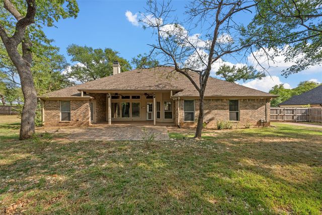 108 Hidden Oaks Drive, Waco, TX 76705