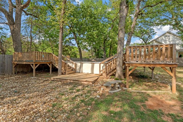 108 Hidden Oaks Drive, Waco, TX 76705