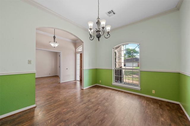 108 Hidden Oaks Drive, Waco, TX 76705