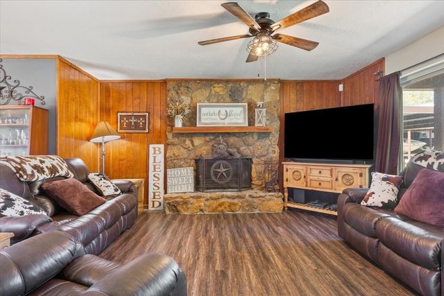 423 Oakview Circle, Waco, TX 76705