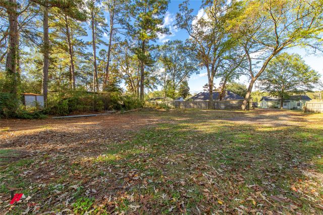 339 Flournoy Lucas Road, Shreveport, LA 71106