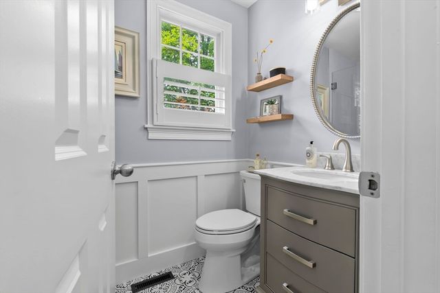 174 State St 1, Newburyport, MA 01950
