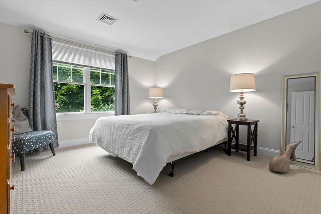 174 State St 1, Newburyport, MA 01950