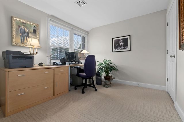 174 State St 1, Newburyport, MA 01950