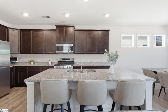 108 Ashborne Lane, Simpsonville, SC 29681