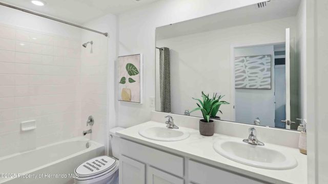 10460 Tucker Road, Weeki Wachee, FL 34613