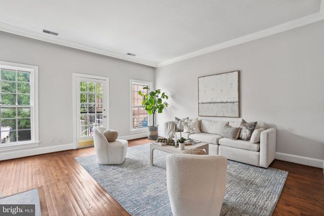 414 3RD ST SE, Washington, DC 20003