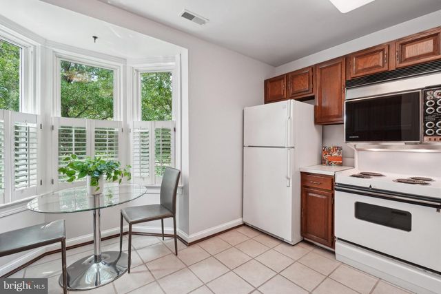 414 3RD ST SE, Washington, DC 20003