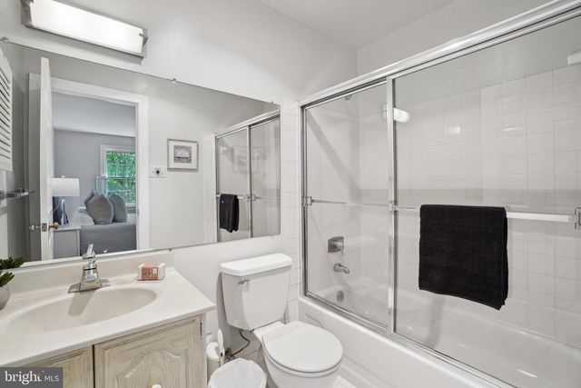 414 3RD ST SE, Washington, DC 20003