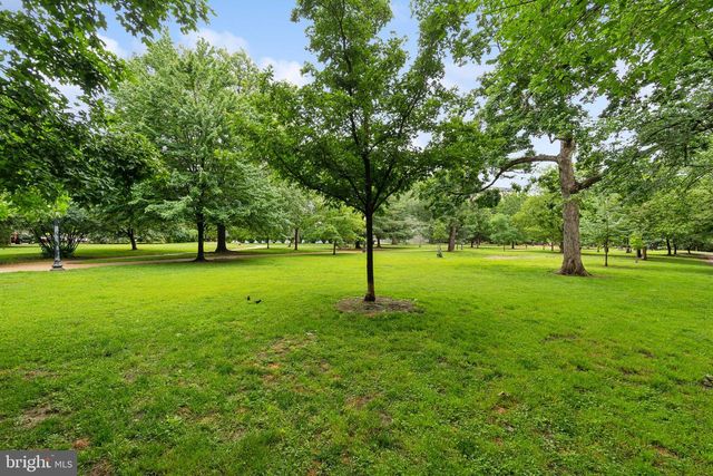 414 3RD ST SE, Washington, DC 20003