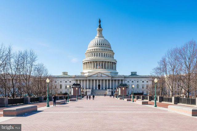 414 3RD ST SE, Washington, DC 20003