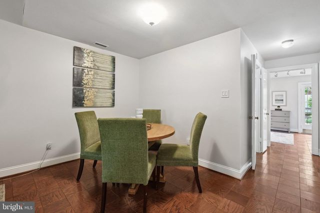 414 3RD ST SE, Washington, DC 20003