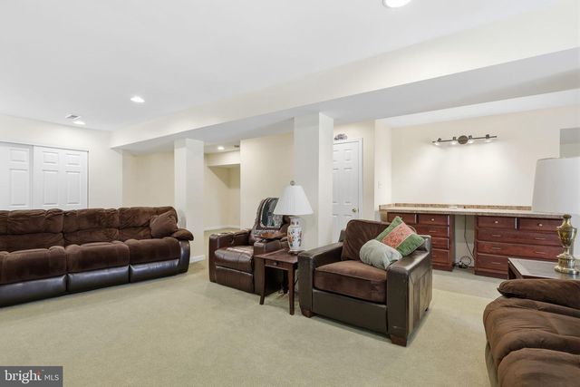 1600 CLYDESDALE, Yardley, PA 19067