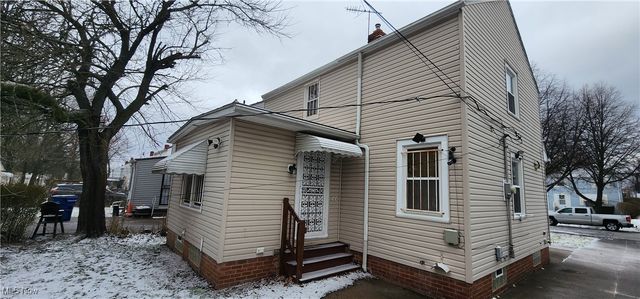 17418 Biltmore Avenue, Cleveland, OH 44128