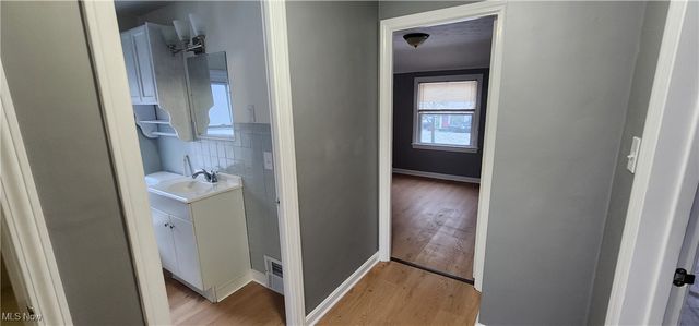 17418 Biltmore Avenue, Cleveland, OH 44128