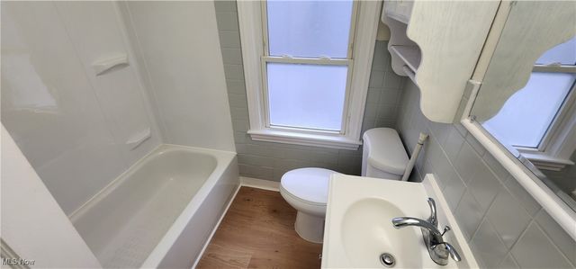 17418 Biltmore Avenue, Cleveland, OH 44128