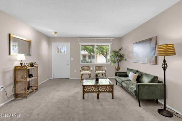 10547 W COGGINS Drive, Sun City, AZ 85351