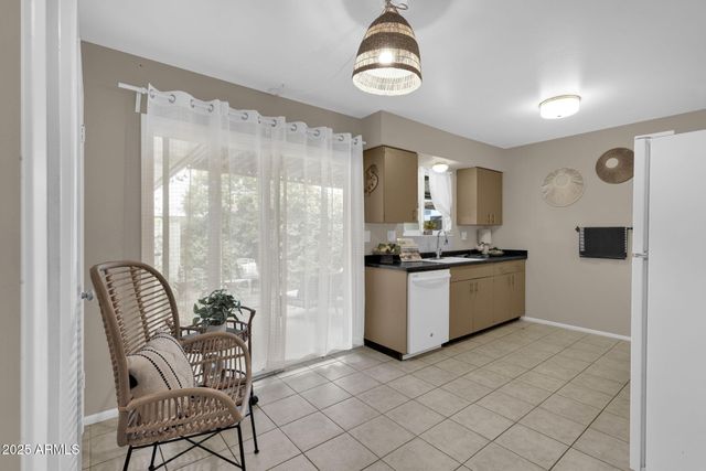 10547 W COGGINS Drive, Sun City, AZ 85351