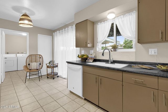 10547 W COGGINS Drive, Sun City, AZ 85351