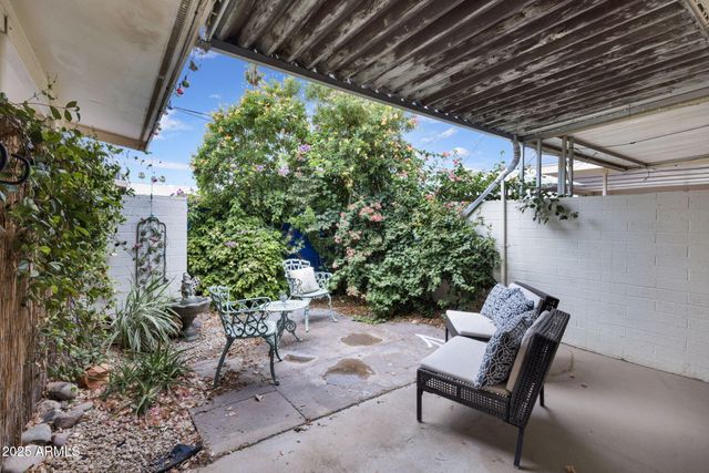 10547 W COGGINS Drive, Sun City, AZ 85351