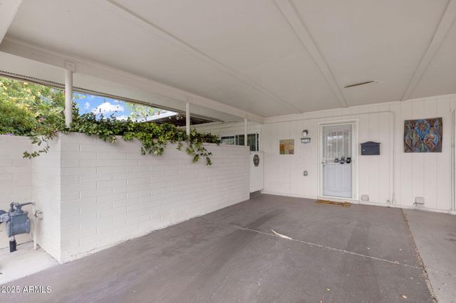 10547 W COGGINS Drive, Sun City, AZ 85351