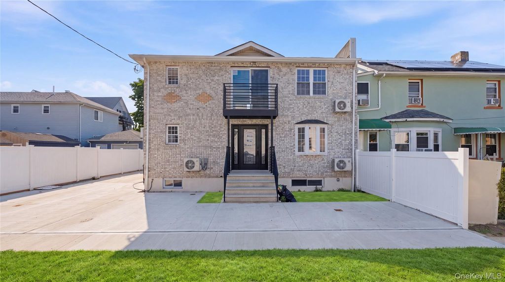 137-08 218th Street, Laurelton, NY 11413