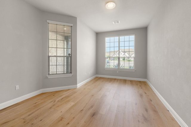 10709 Lavon BND, Austin, TX 78717