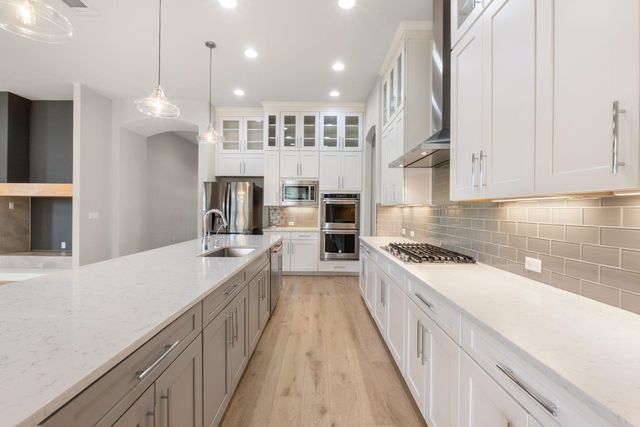 10709 Lavon BND, Austin, TX 78717