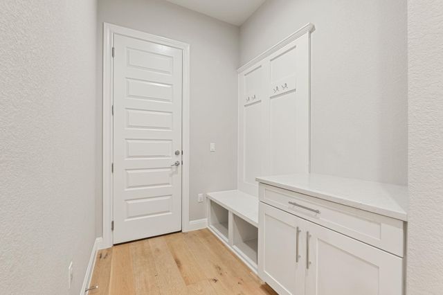 10709 Lavon BND, Austin, TX 78717