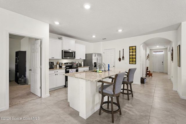 543 Old Country Road SE, Palm Bay, FL 32909