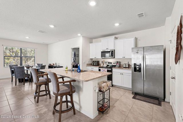 543 Old Country Road SE, Palm Bay, FL 32909