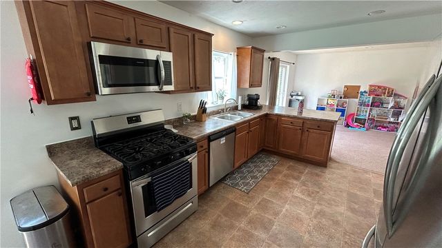 153 Sherman Ave, Etna, PA 15223