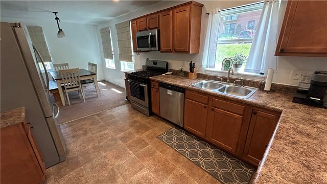 153 Sherman Ave, Etna, PA 15223