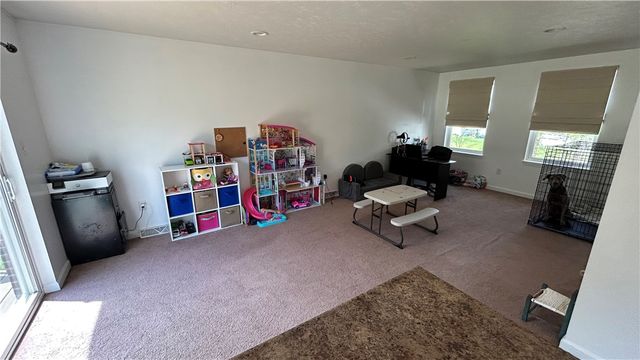 153 Sherman Ave, Etna, PA 15223