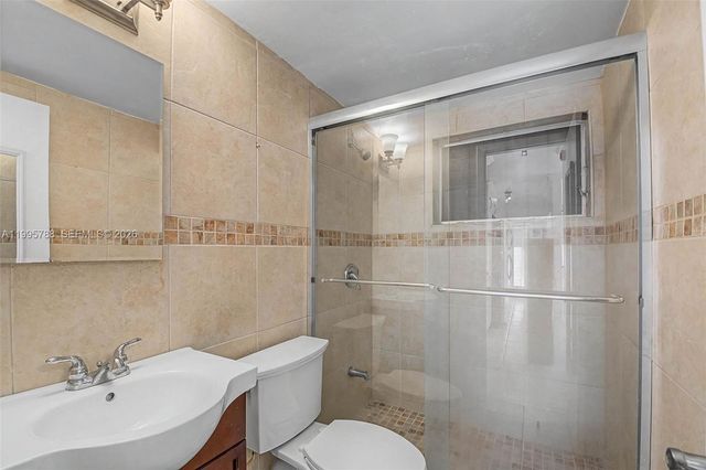 60 NW 79th St 23, Miami, FL 33150