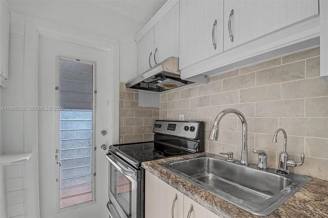 60 NW 79th St 23, Miami, FL 33150