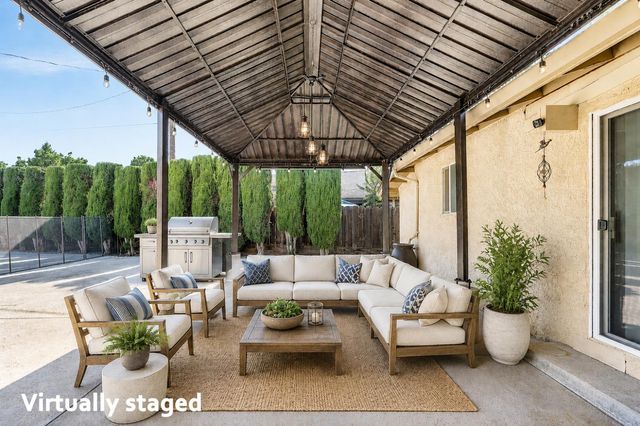 115 Elena Ct, Turlock, CA 95380