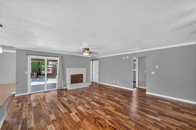 115 Elena Ct, Turlock, CA 95380