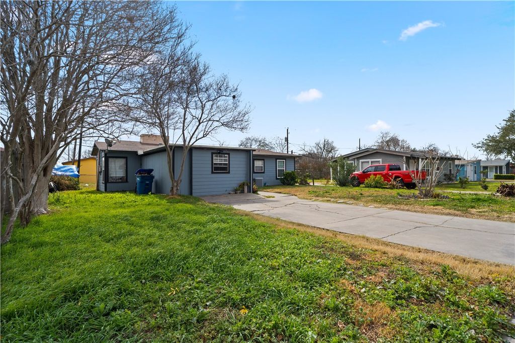 1506 Devon Dr, Corpus Christi, TX 78415 — photo 2
