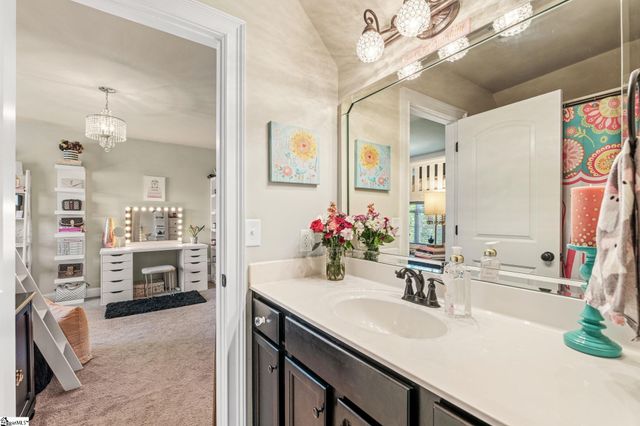 27 Laurelhart Lane, Simpsonville, SC 29681