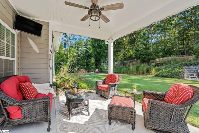 27 Laurelhart Lane, Simpsonville, SC 29681