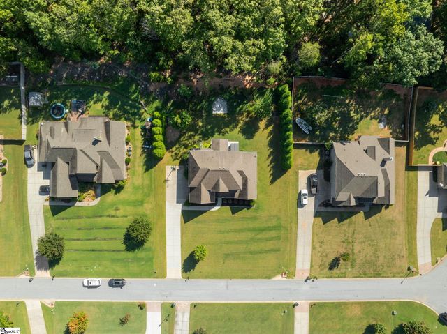 27 Laurelhart Lane, Simpsonville, SC 29681